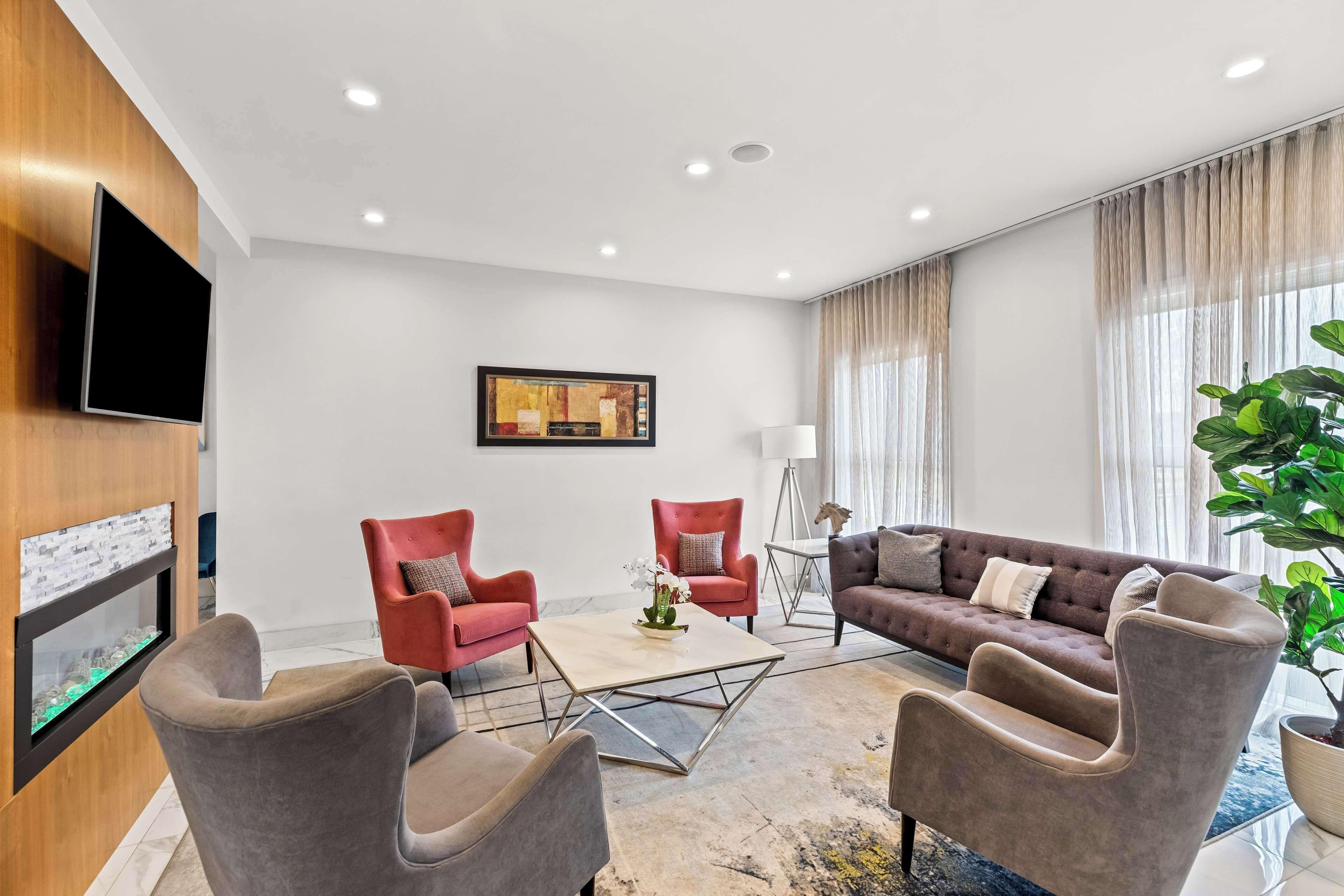 Best Western Plus Montreal East — Photos 2